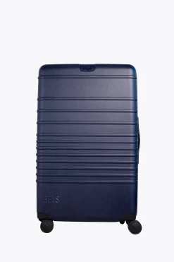 The 29" Large Check-In Roller In Navy