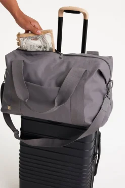 The Beisics Duffle In Grey