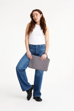 The Beisics Laptop Pouch In Grey