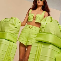 The Carry-On Roller In Citron