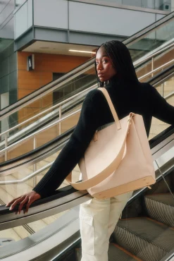 The Commuter Tote In Beige