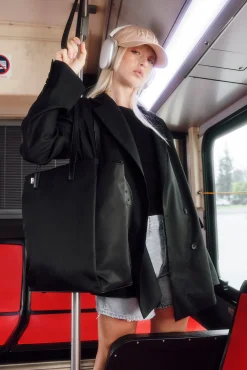 The Commuter Tote In Black