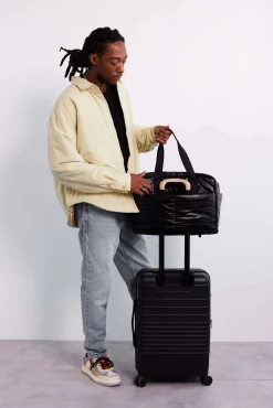 The Expandable Duffle In Black