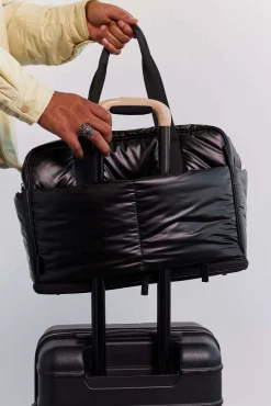 The Expandable Duffle In Black