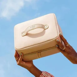 The Hanging Cosmetic Case In Beige